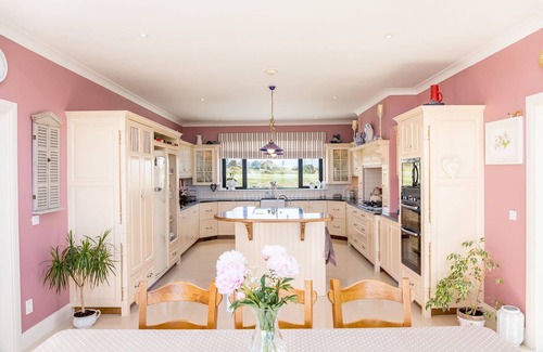 Ballyconneely Ski Chalet | Doleen House true luxury with breathtaking views