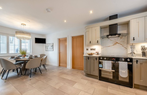 Tremain House | Dolfor - Four Bedroom House, Sleeps 8