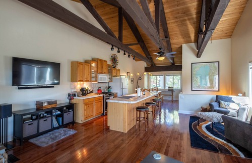 Lake Forest Condo | Dollar Hill II # 25 by Hauserman Rental Group