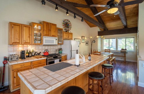 Lake Forest Condo | Dollar Hill II # 25 by Hauserman Rental Group