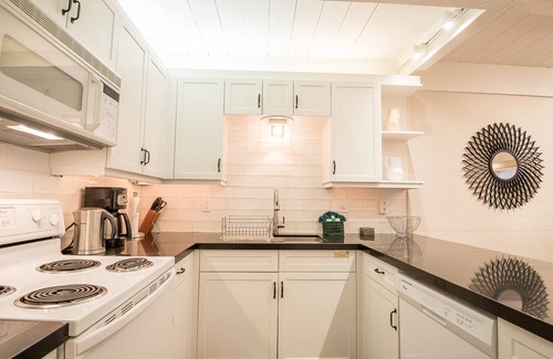 Elkhorn Condo | Dollar Meadows Condo 1376 -Newly Renovated & Access to Sun Valley Resort Pool