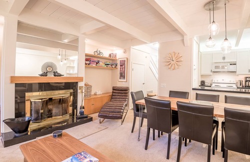 Elkhorn Condo | Dollar Meadows Condo 1376 -Newly Renovated & Access to Sun Valley Resort Pool