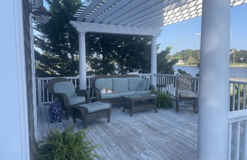 Center Moriches House | Dolled up salt box overlooking Moriches Bay, 20 minutes from Westhampton Beach