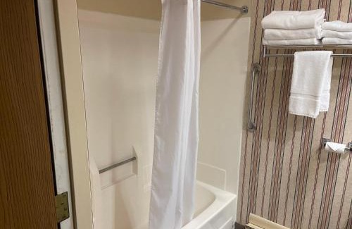 Albion Hotel | Dollinger's Motor Inn