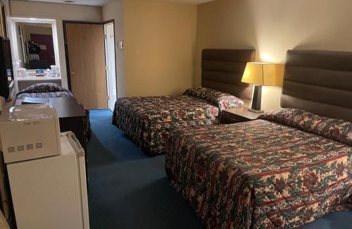 Albion Hotel | Dollinger's Motor Inn
