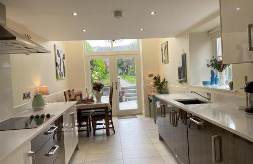 Warrenpoint House | Dolly's Cottage