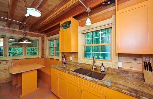 Fennville House | Dollybrook Cottage 1: Shared pool, private hot tub, pet friendly