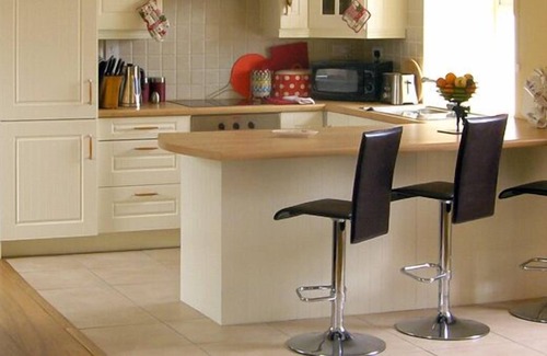 Caherconnell Cottage | DOLMEN COTTAGE, pet friendly in Kilfenora, County Clare