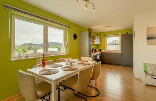 Gerolstein House | Dolomites Bungalow Eifelsteig w view Terrace BBQ