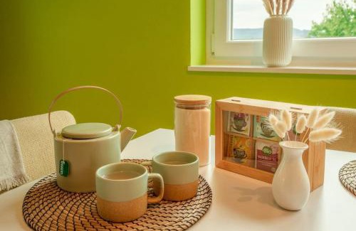 Gerolstein House | Dolomites Bungalow Eifelsteig w view Terrace BBQ