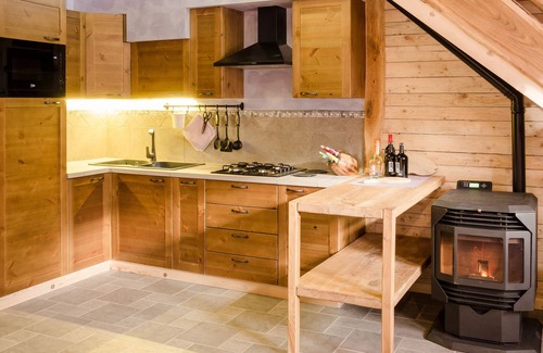 Comeglians Ski Chalet | DOLOMITES VILLAGE 20 chalets and 1 house on tree