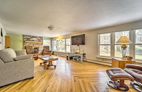 Cortez House | Dolores Ranch Cabin with Hot Tub and 1-Acre Yard!
