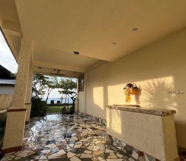 Purwakerti House | Dolot Guest House Amed Beach