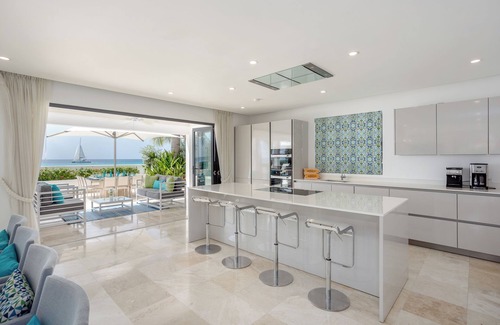 Prospect Villa | Dolphin Beach House, Fitts Village, St. James