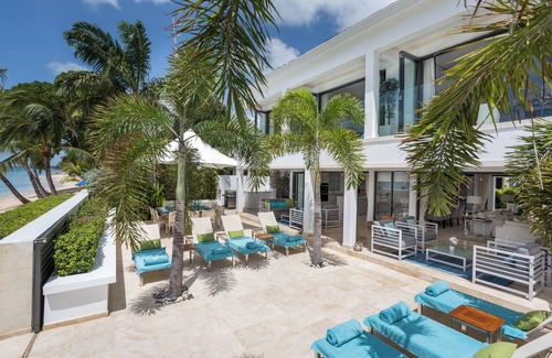 Prospect Villa | Dolphin Beach House, Fitts Village, St. James