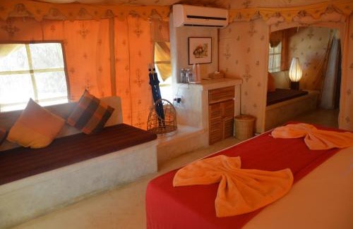 Etalai Resort | Dolphin Beach Resort