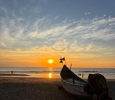 Hireguthi House | Dolphin beach stay