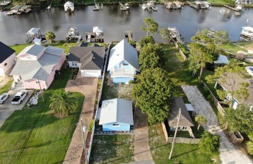 Bel Air House | Dolphin Days Lagoon Retreat