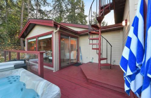 Regional District of Nanaimo House | Dolphin House