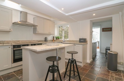 Burford House | Dolphin House