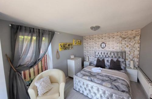 Knott End-on-Sea House | Dolphin House