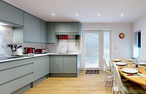 Penmaenmawr Cottage | Dolphin House - Three Bedroom Cottage, Sleeps 7