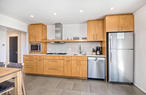 Carlsbad Apartment | Dolphin Main Level (2 bedroom/1 bath)