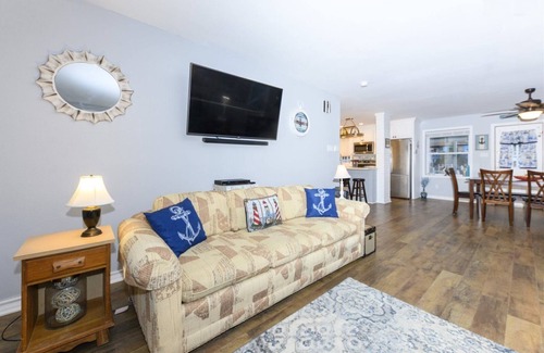City-by-the Sea House | Dolphin Paradise