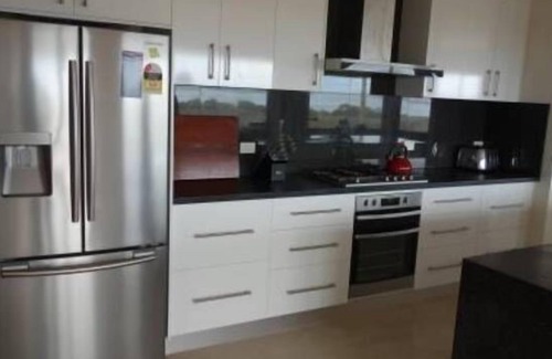 Wright House | Dolphin - Stunning 5 bedroom Eco and Pet Friendly House, Venus Bay SA