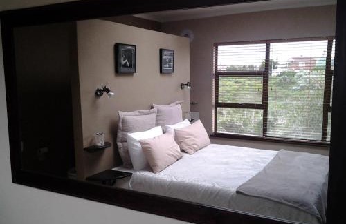 Jeffreys Bay House | Dolphin View Guesthouse