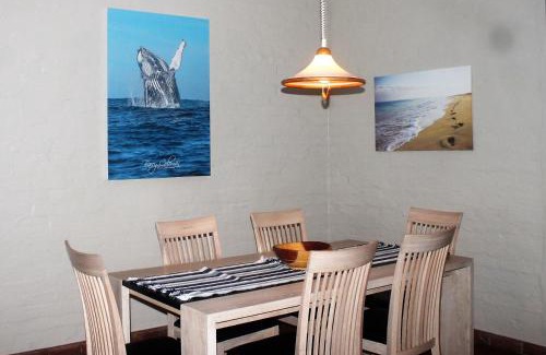 Scottburgh Apartment | Dolphin View Self Catering