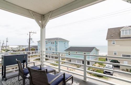 North Carolina Coast House | Dolphin Watch by Bryant Real Estate