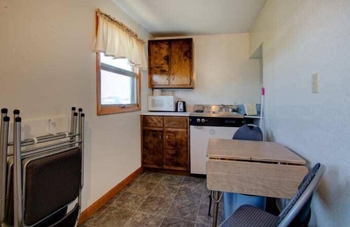 Hampton Hotel | Dolphyn Motel