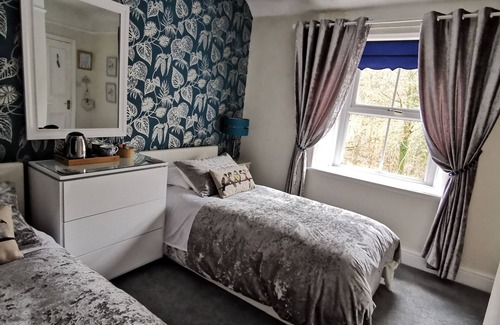 Gwynedd- Snowdonia Bed & Breakfast | Dolweunydd Bed & Breakfast