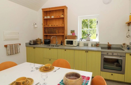 Llandyssiliogogo Cottage | Dolwylan Barn