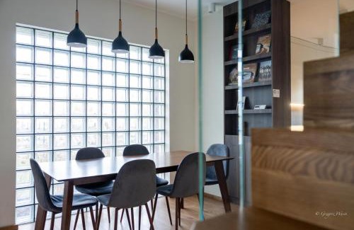 Jelenia Gora Villa | Dom Black & Vibe - z ogrodem, blisko lasu, dobry design, workation - SpaceApart