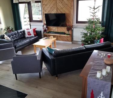Czerwienne House | Dom Górski Klimat-Willa 160 m2 z wewnętrzną sauną fińską, zniżki do Term Gorący Potok