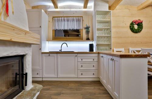 Kasinka Mala Ski Chalet | Dom na Zapotoczu. Góralski dom na wyłączność na szczycie skały.