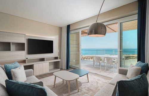 Cavacos Condo | Dom Pedro Residences - T2