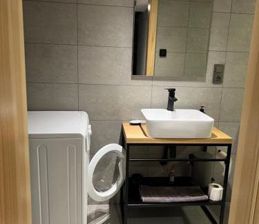 Kuznia Raciborska Apartment | Dom Villa Forest z dwupoziomowym 120 m apartamentem