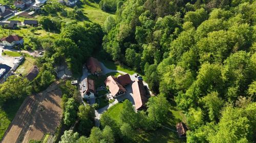 Ratez House | Domačija Šeruga Countryside hotel