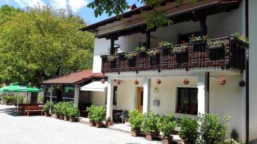 Brce House | Domačija Bubec