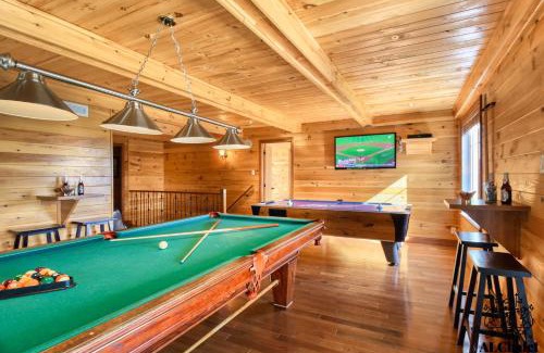 Petite-Riviere-Saint-Francois Ski Chalet | Domaine du Hameau