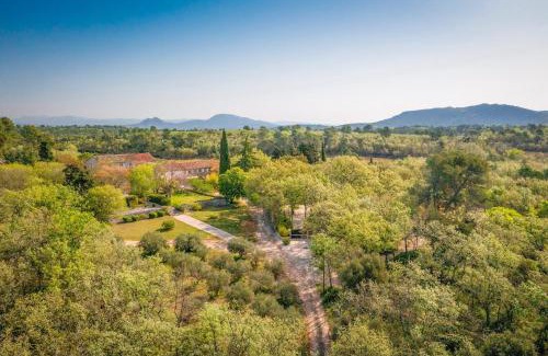 Saint-Maximin-la-Sainte-Baume Cabin | Domaine de Conillières