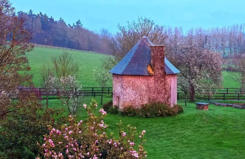 Saint-Quentin-sur-le-Homme Apartment | DOMAINE DE L'ISLE MANIERE 4-PERSON APARTMENT