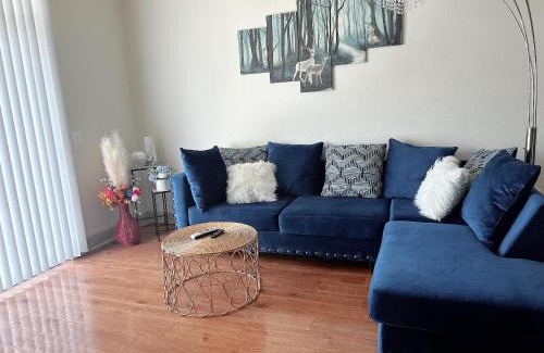 Astrodome Apartment | Domain at Kirby