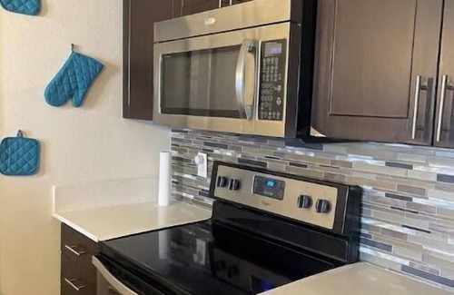 McNeil House | Domain Luxury 2 bedroom apartment! Self check in.