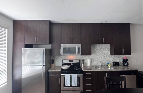 Kearny Mesa Apartment | Domain: Modern 1-Bedroom Apartment with Amenities in Kearny Mesa, San Diego