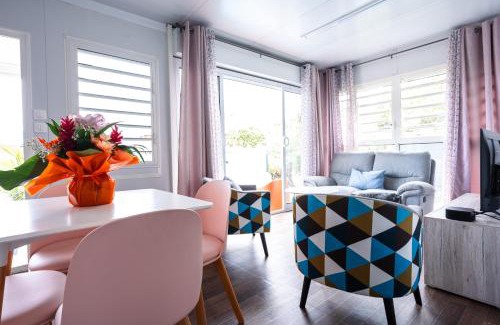 Saint-Francois House | Domaine "Alizé Sainte-Marthe" - Idéal Couple & Famille - Piscine Privée - Clim - Mini Green de Golf - Wifi HD - Calme - 5min St-François Centre - Draps & Serviettes fournies