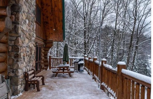 Grenville-sur-la-Rouge Ski Chalet | Domaine La Cedriere.